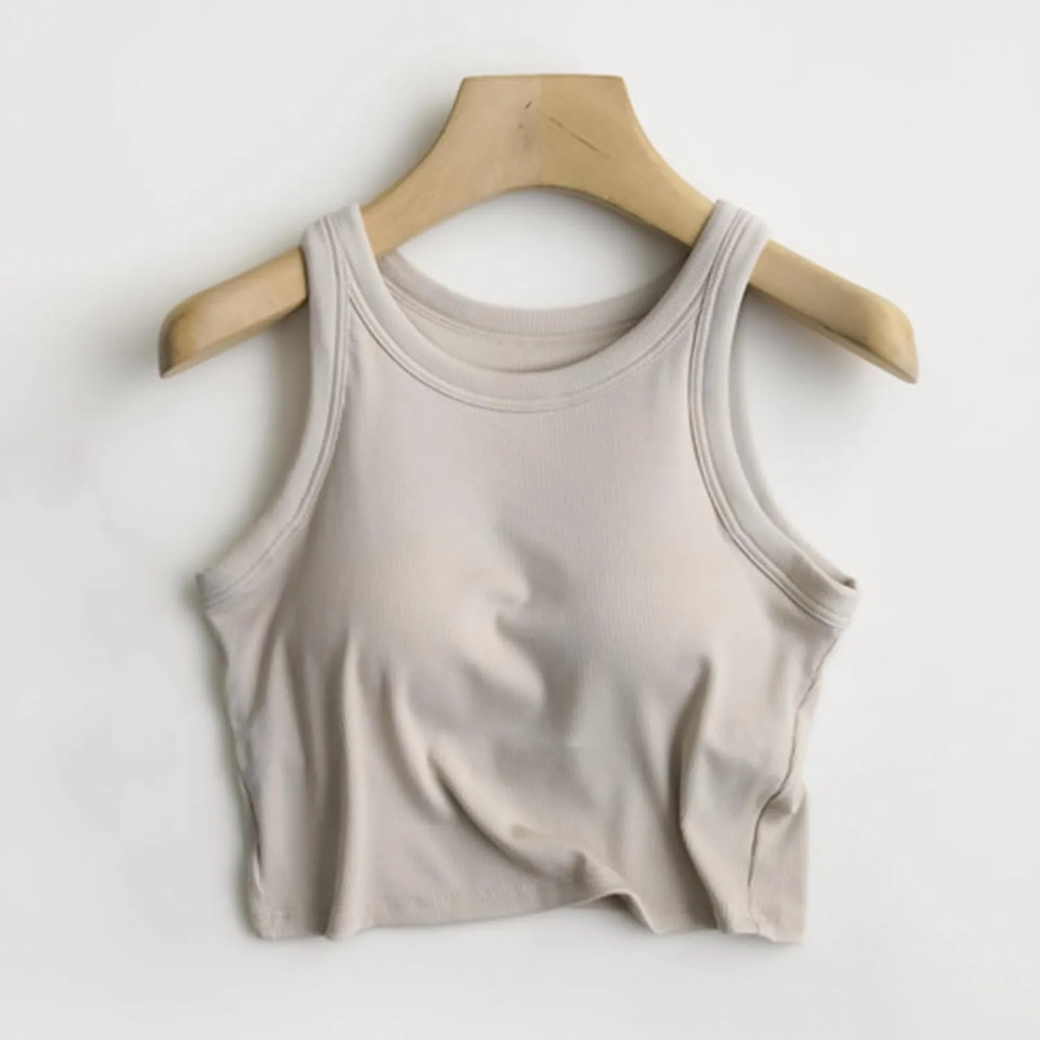 Camisole Tops for Women Built in Bra Spaghetti Strap Workout Yoga Shirts Basic Padded Tank Tops 2025 Summer Clothes
