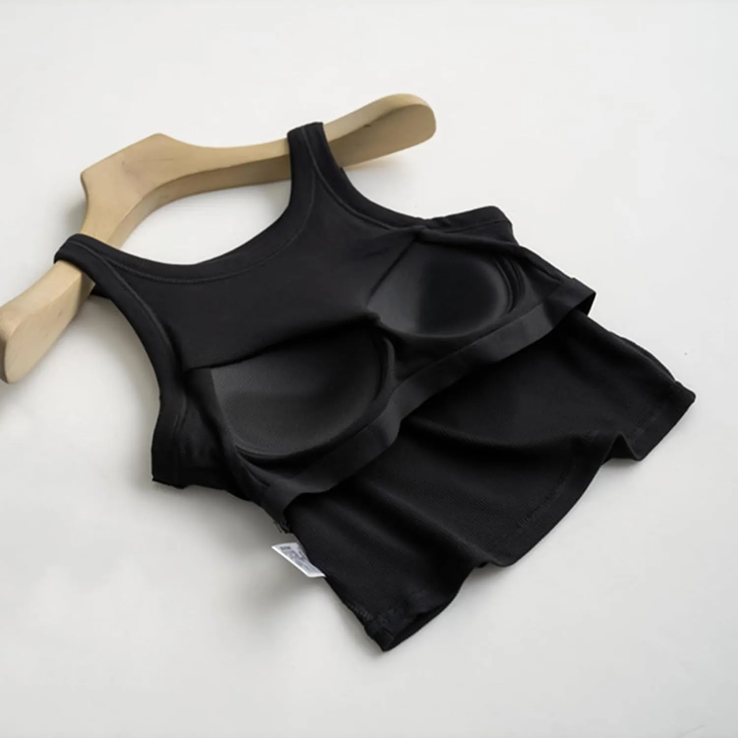 Camisole Tops for Women Built in Bra Spaghetti Strap Workout Yoga Shirts Basic Padded Tank Tops 2025 Summer Clothes