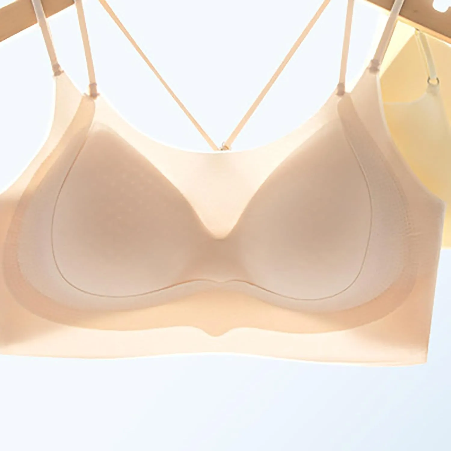 Women Workout Bralettes Breathable Seamless Comfortable Push Up Bra Criss Cross Gym Strappy Crop Top Bralette